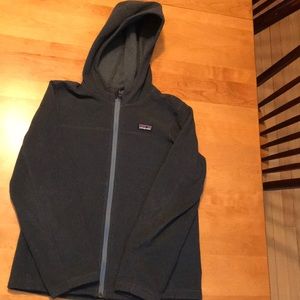 Patagonia zipped, hooded fleece. Boys Med (10)